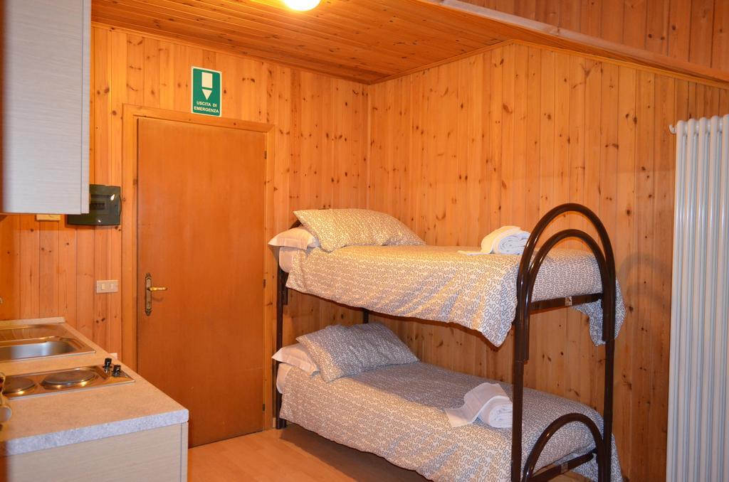 Campodolcino Camping Kamer foto
