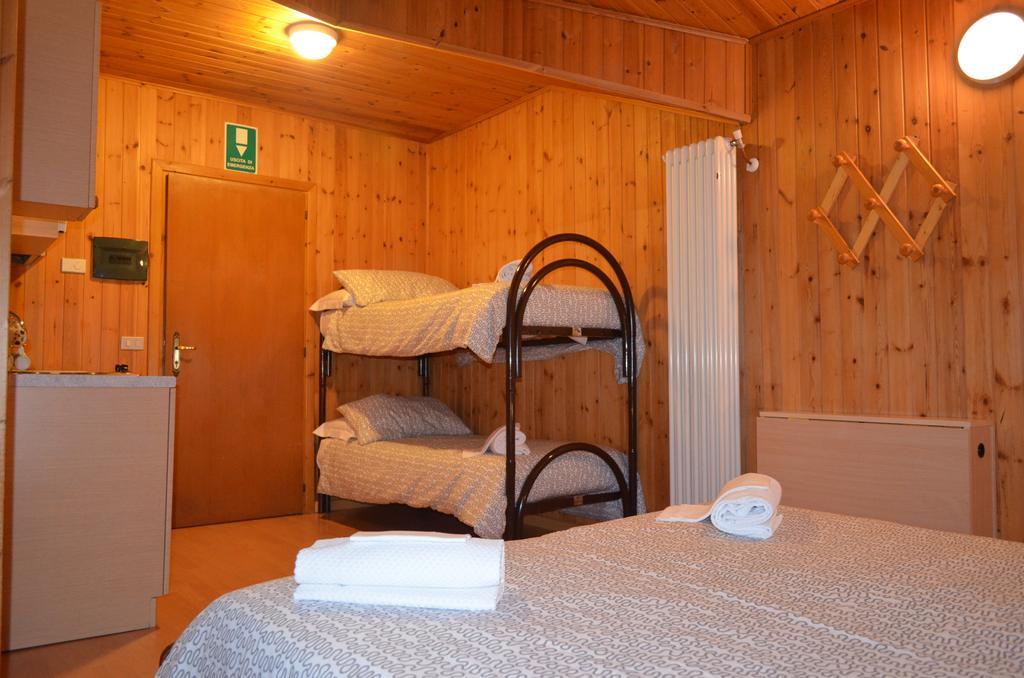 Campodolcino Camping Kamer foto